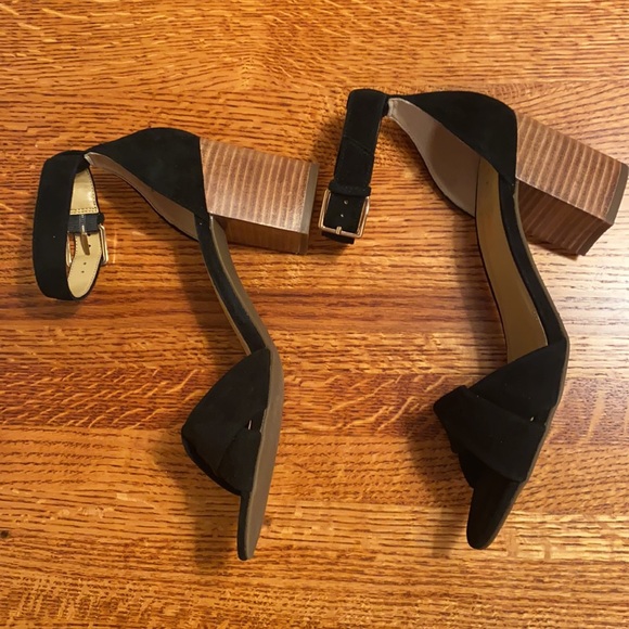 Talbots sandals- size 7 - Picture 4 of 6